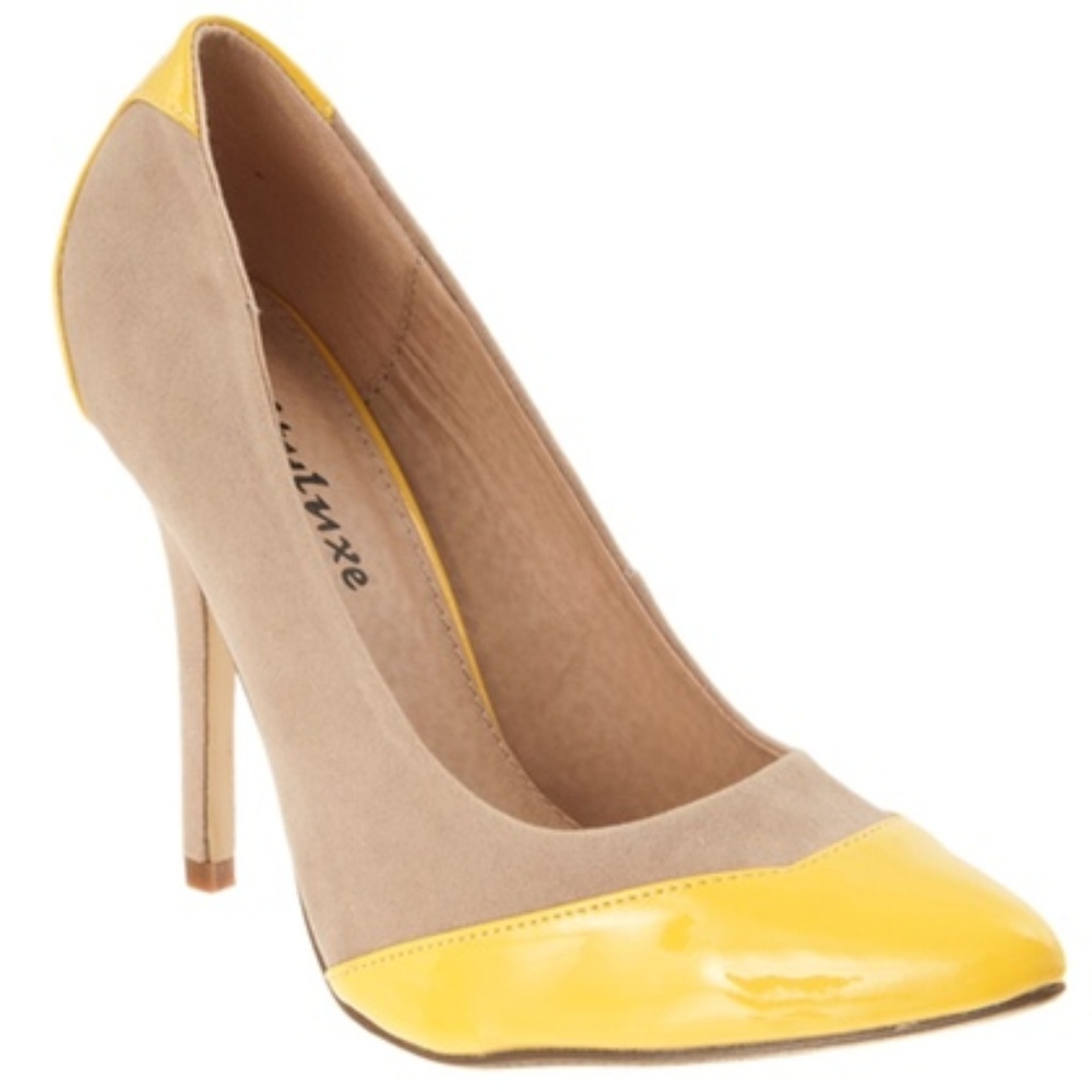 Styluxe Womens Solid Pointed Toe Stilettos -Camel